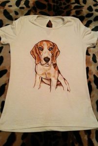 Tricou pictat manual - Beagle